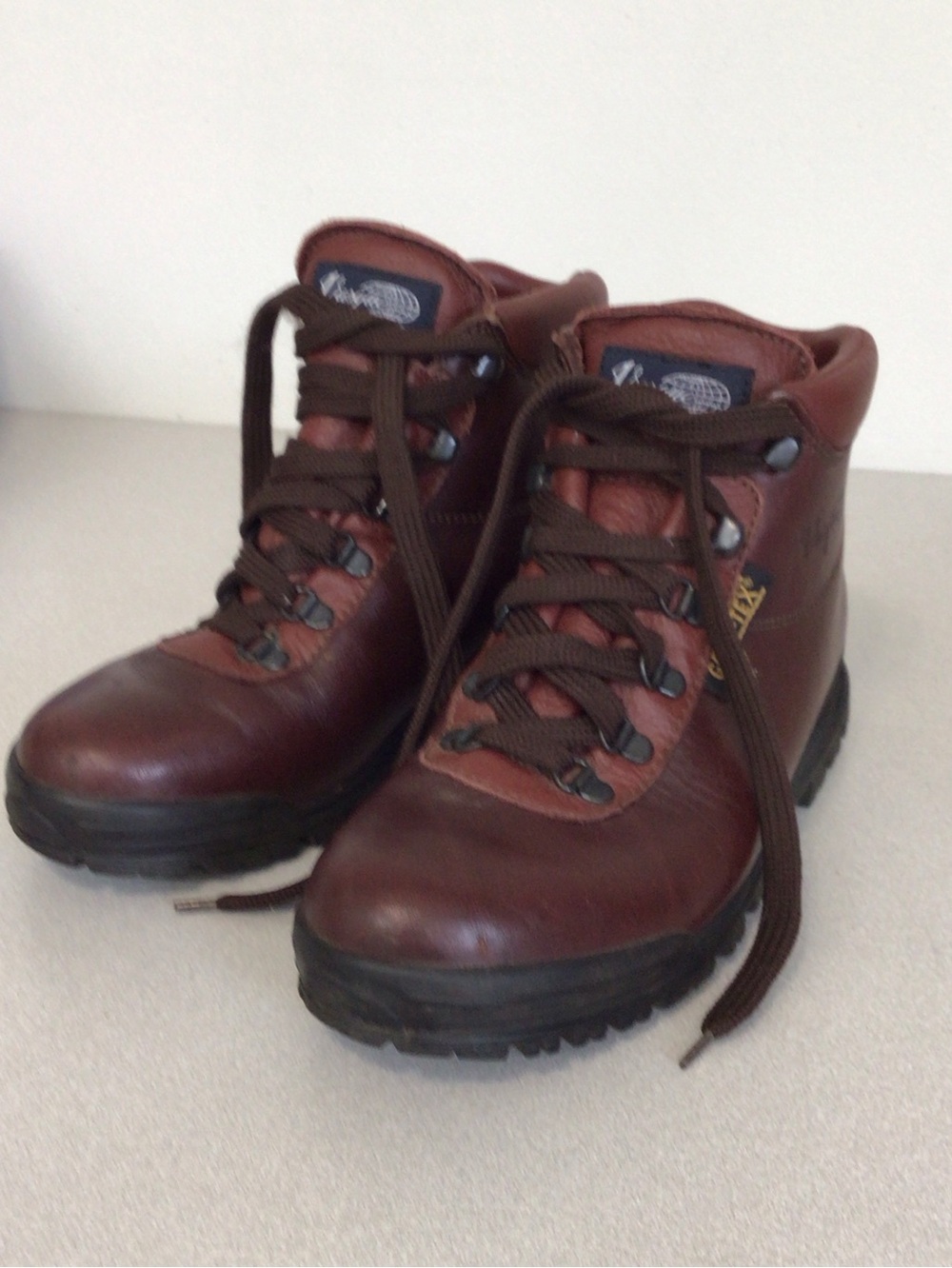 VASQUE WOMENS GORE TEX LEATHER HIKING BOOTS SIZE 8M WATERPROOF COWHIDE EXCELLENT - Picture 7 of 8